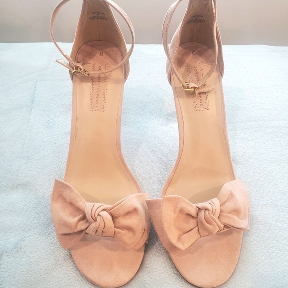 Nude bow heels - Picture 2 of 6